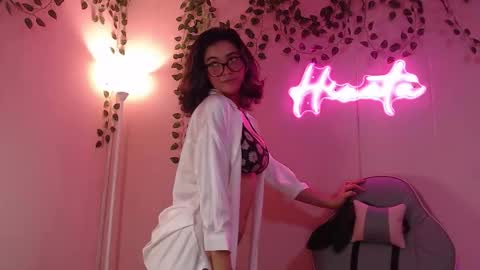 Hinata 3 online show from 11.20.25