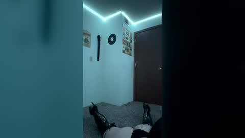 Snapshot of _miss_marie_ chatting on 12.02.25 _miss_marie_ online show from 12.02.25