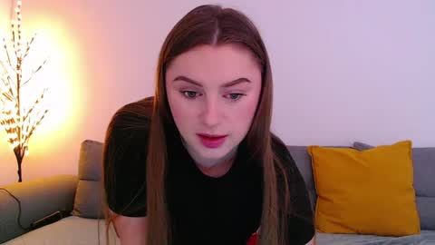 Mia online show from 04.18.26