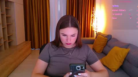 Mia online show from 06.03.26