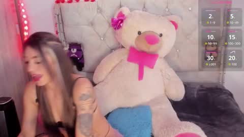 Snapshot of _missemily chatting on 09.21.25 Emi online show from 09.21.25