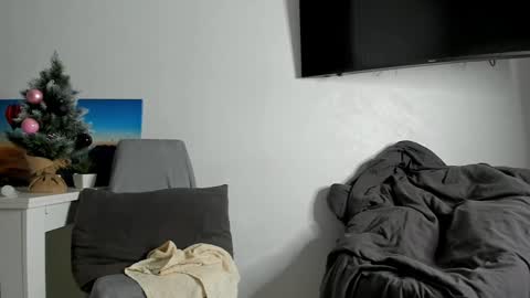 Snapshot of _mito_69 chatting on 12.19.24 alienmito online show from 12.19.24