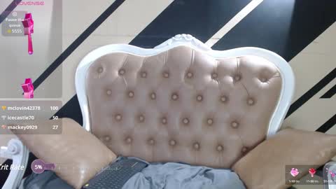 Snapshot of _mollyy chatting on 01.10.25 Molly online show from 01.10.25