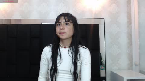 Snapshot of _mollyy chatting on 01.21.25 Molly online show from 01.21.25