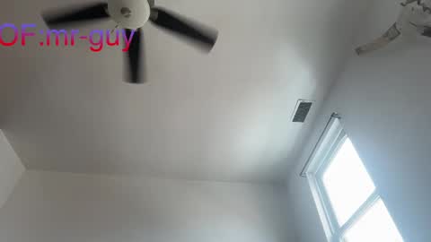 Snapshot of _mrguy_ chatting on 09.27.25 _mrguy_ online show from 09.27.25