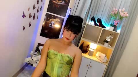 _mysticdoll_ online show from 10.13.25
