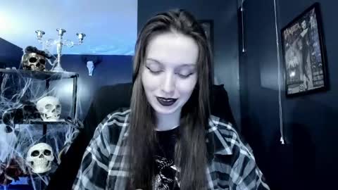 Snapshot of _naamah chatting on 12.16.24 _naamah online show from 12.16.24