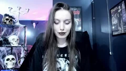 Snapshot of _naamah chatting on 12.17.24 _naamah online show from 12.17.24