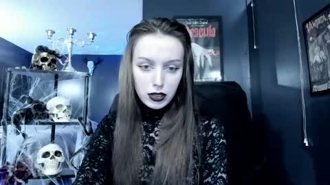 Snapshot of _naamah chatting on 12.19.24 _naamah online show from 12.19.24
