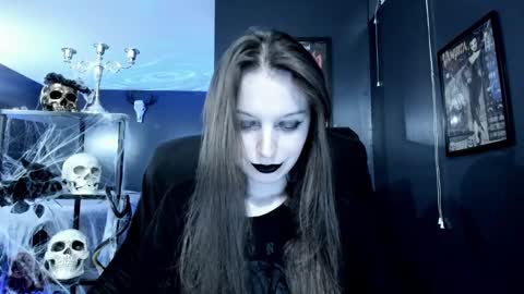 Snapshot of _naamah chatting on 12.20.24 _naamah online show from 12.20.24