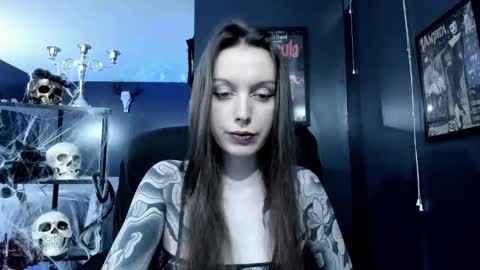 Snapshot of _naamah chatting on 12.24.24 _naamah online show from 12.24.24