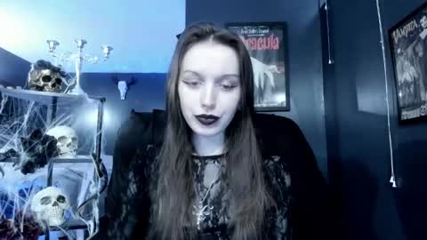 Snapshot of _naamah chatting on 12.31.24 _naamah online show from 12.31.24