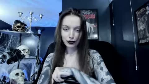 Snapshot of _naamah chatting on 01.14.25 _naamah online show from 01.14.25