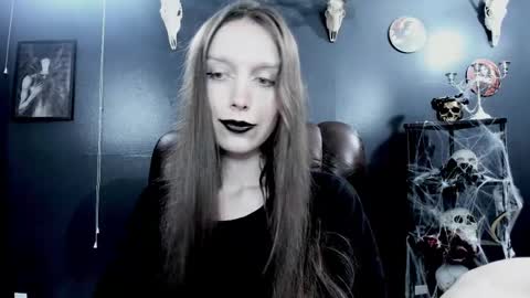 Snapshot of _naamah chatting on 09.15.25 _naamah online show from 09.15.25