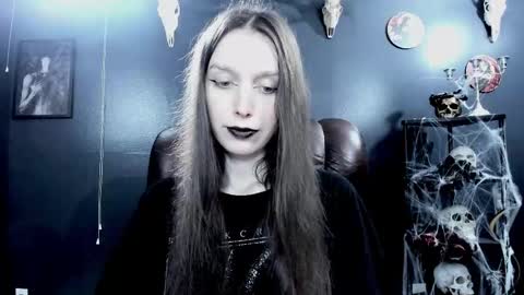 Snapshot of _naamah chatting on 09.17.25 _naamah online show from 09.17.25