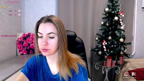 Snapshot of _naughty_megan_ chatting on 01.12.25 Megan online show from 01.12.25