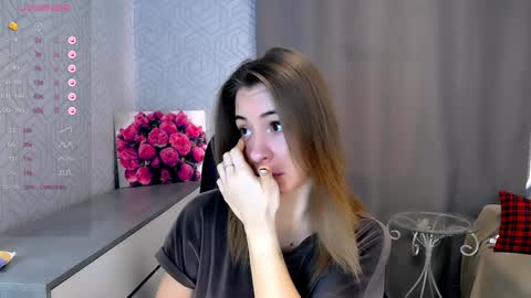 Snapshot of _naughty_megan_ chatting on 02.07.25 Megan online show from 02.07.25