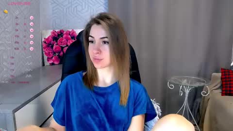 Snapshot of _naughty_megan_ chatting on 02.17.25 Megan online show from 02.17.25