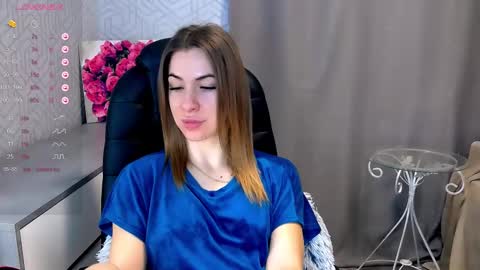 Snapshot of _naughty_megan_ chatting on 02.18.25 Megan online show from 02.18.25