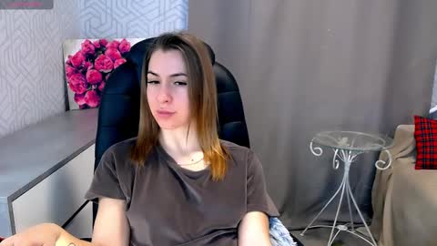 Snapshot of _naughty_megan_ chatting on 02.20.25 Megan online show from 02.20.25