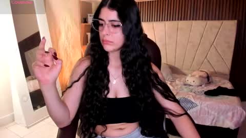 Niah  You can call me Ni or cutie haha online show from 11.30.25