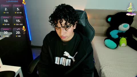 Snapshot of _nickconnor1 chatting on 12.01.24 Nicolas online show from 12.01.24