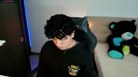 Snapshot of _nickconnor1 chatting on 12.02.24 Nicolas online show from 12.02.24