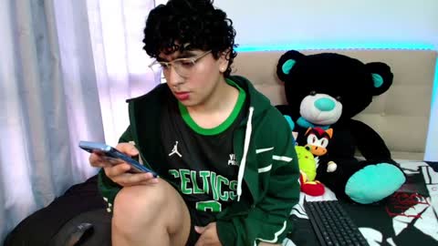 Snapshot of _nickconnor1 chatting on 12.15.24 Nicolas online show from 12.15.24