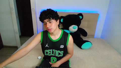 Snapshot of _nickconnor1 chatting on 01.05.25 Nicolas online show from 01.05.25
