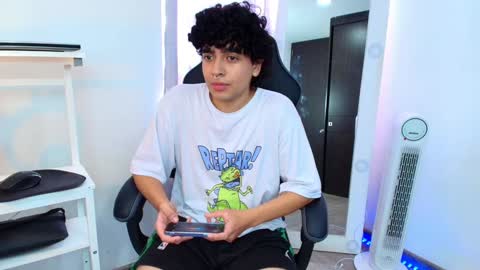 Snapshot of _nickconnor1 chatting on 01.15.25 Nicolas online show from 01.15.25