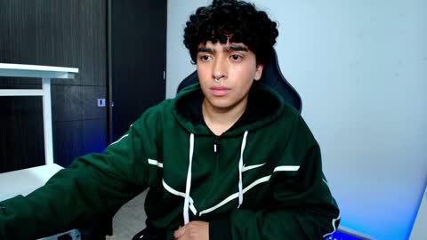 Snapshot of _nickconnor1 chatting on 01.26.25 Nicolas online show from 01.26.25