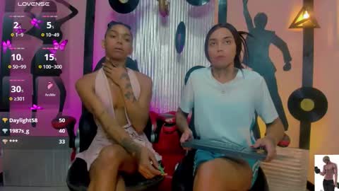 Snapshot of _nickyminach chatting on 01.10.26 Nicky Please help me with your thumbs up its importan online show from 01.10.26