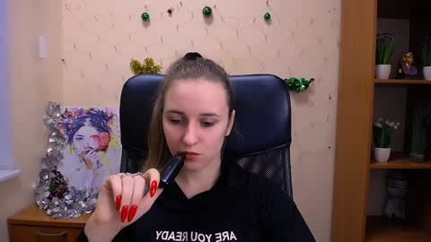 Snapshot of _nicole_new chatting on 12.17.24 Nica online show from 12.17.24