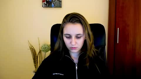 Snapshot of _nicole_new chatting on 01.06.25 Nica online show from 01.06.25