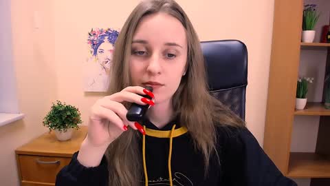 Snapshot of _nicole_new chatting on 01.15.25 Nica online show from 01.15.25