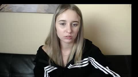 Snapshot of _nicole_new chatting on 11.14.25 Nica online show from 11.14.25