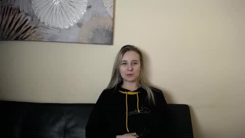 Snapshot of _nicole_new chatting on 11.30.25 Nica online show from 11.30.25