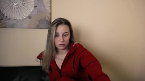 Snapshot of _nicole_new chatting on 12.16.25 Nica online show from 12.16.25