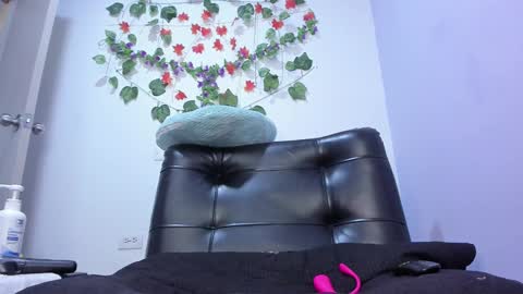 juliana online show from 02.20.25