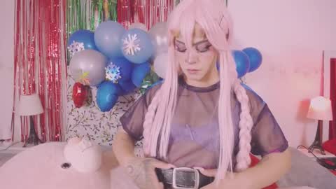 niiky online show from 12.20.24