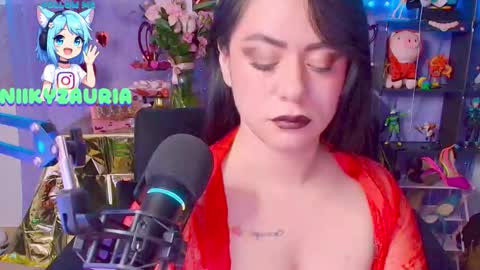 Snapshot of _niiky chatting on 02.15.26 niiky online show from 02.15.26