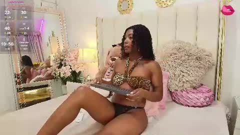 Snapshot of _ninafox_ chatting on 06.15.26 ninafox online show from 06.15.26