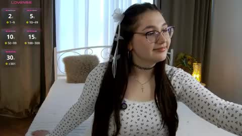 Vivian online show from 05.05.26