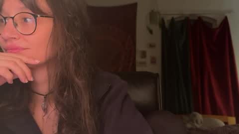 Mila online show from 03.31.26