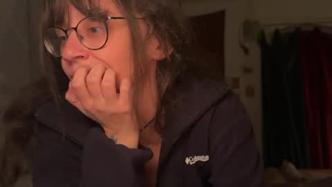 Mila online show from 04.02.26