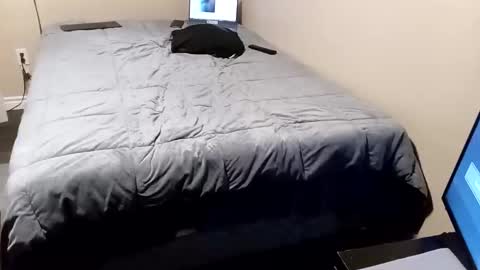 Olivia online show from 11.06.25