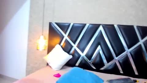 Snapshot of _oliviacarter_ chatting on 01.09.25 oliviacarter online show from 01.09.25