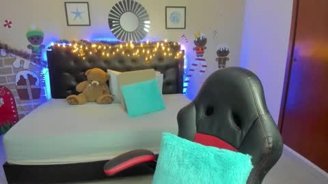 Olivia jones online show from 01.06.26