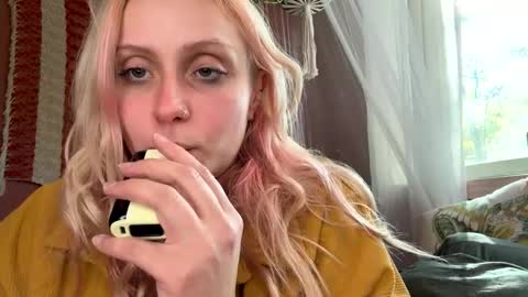 _peaceoutgirlscout_ online show from 10.08.25