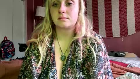 _peaceoutgirlscout_ online show from 10.09.25